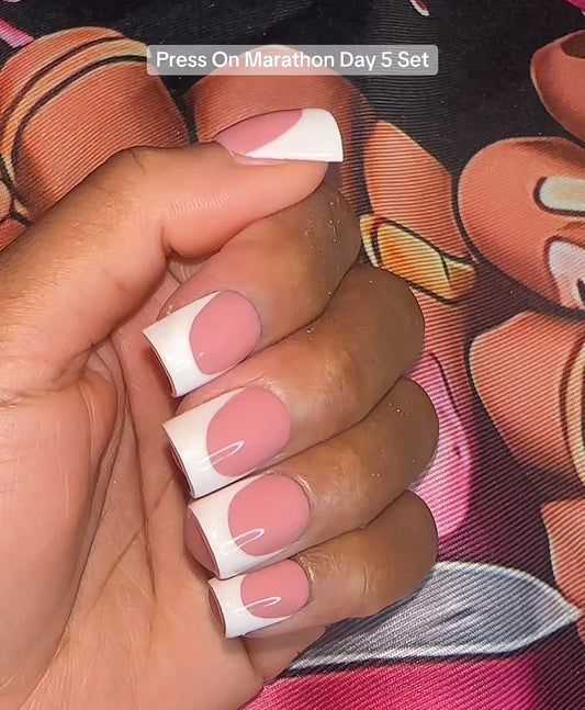 “French Tip” Press On Nails Set XS