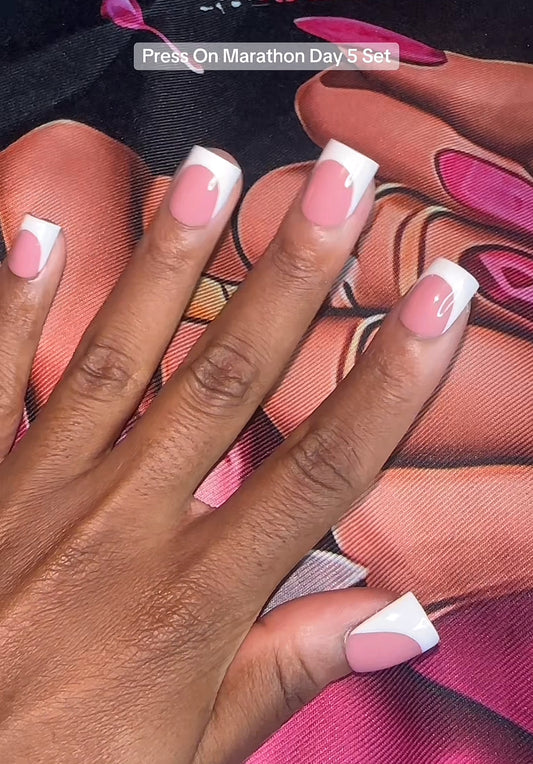 “French Tip” Press On Nails Set XS