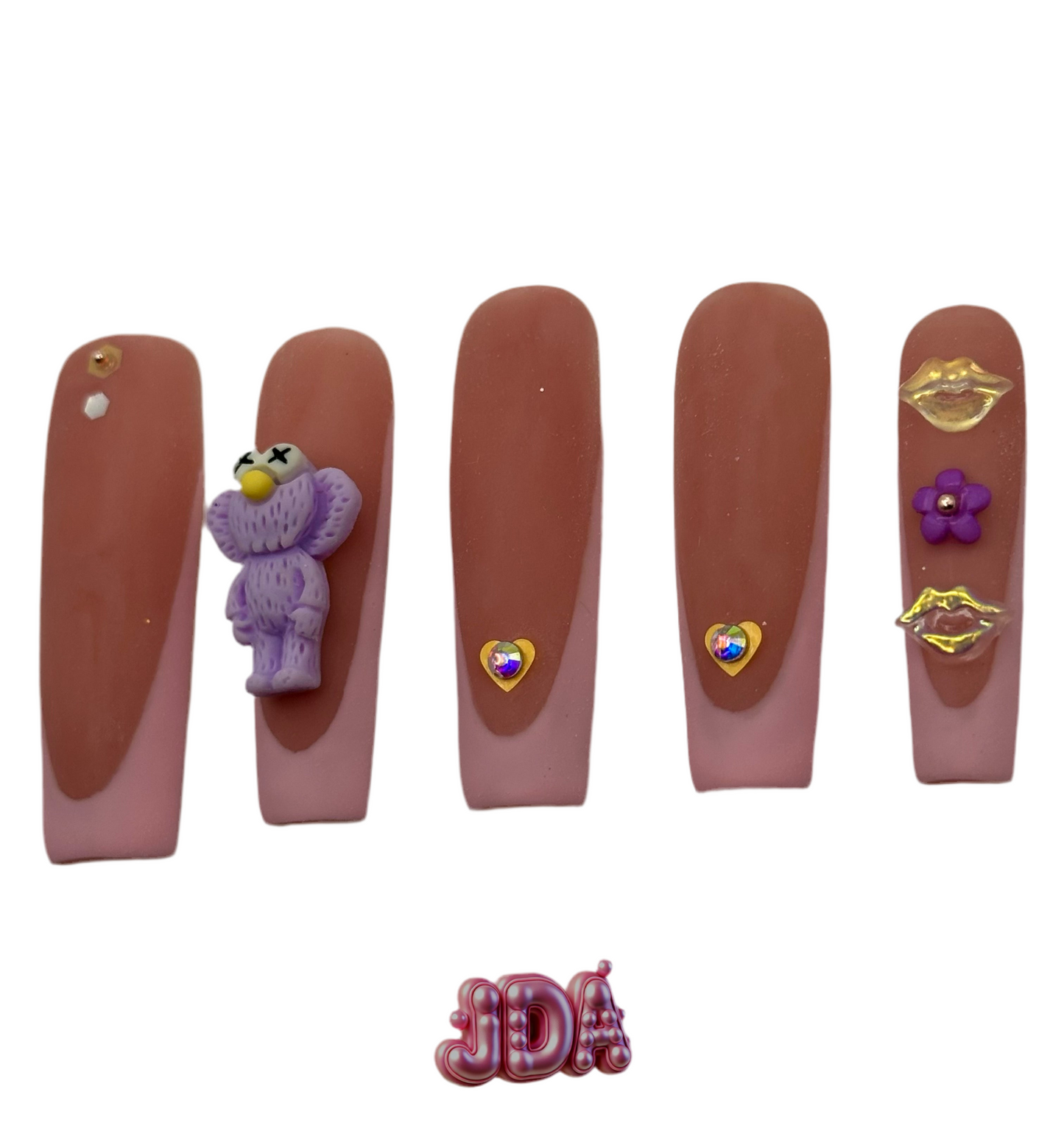 Off Duty Glam: Press On Nail Set “Princess Kaws”