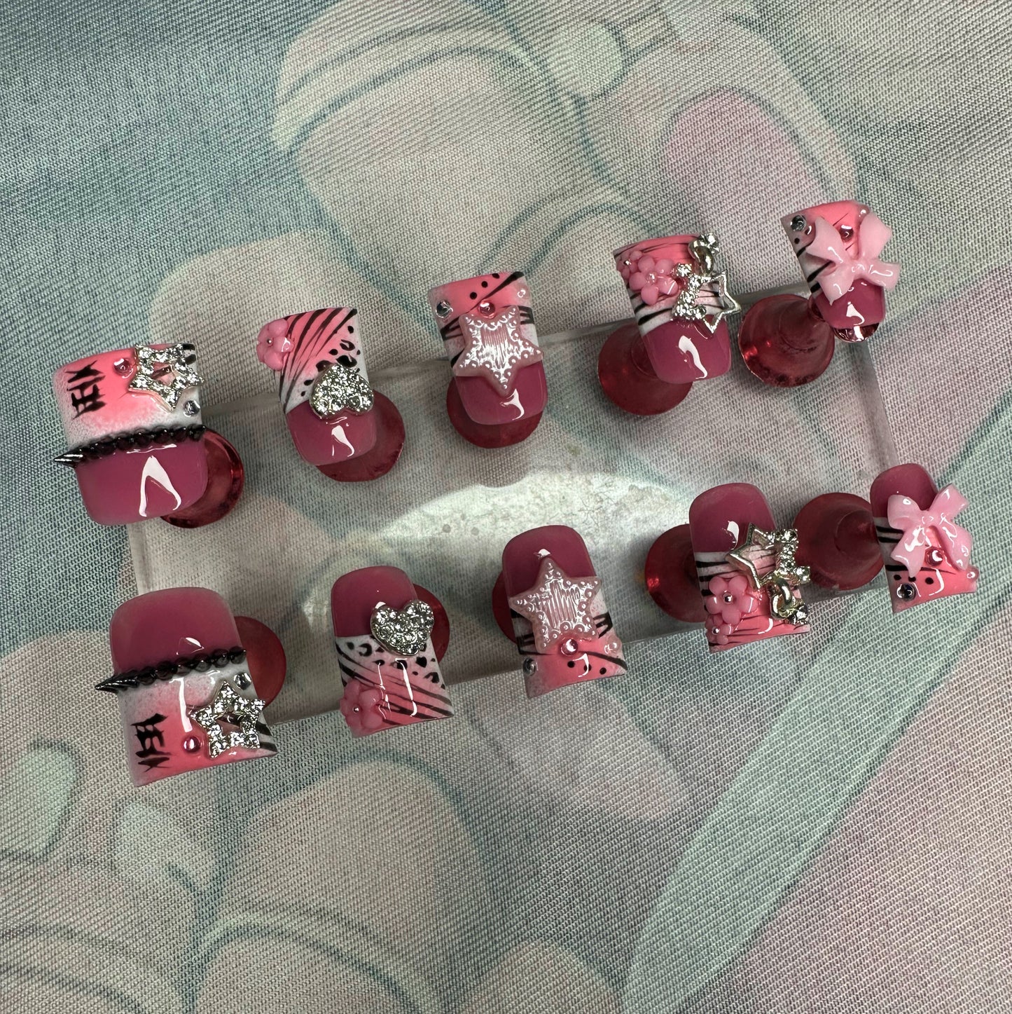 “Timeless Junk” Press On Nails Set M