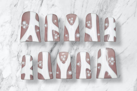 “NY” Press On Nails Set L